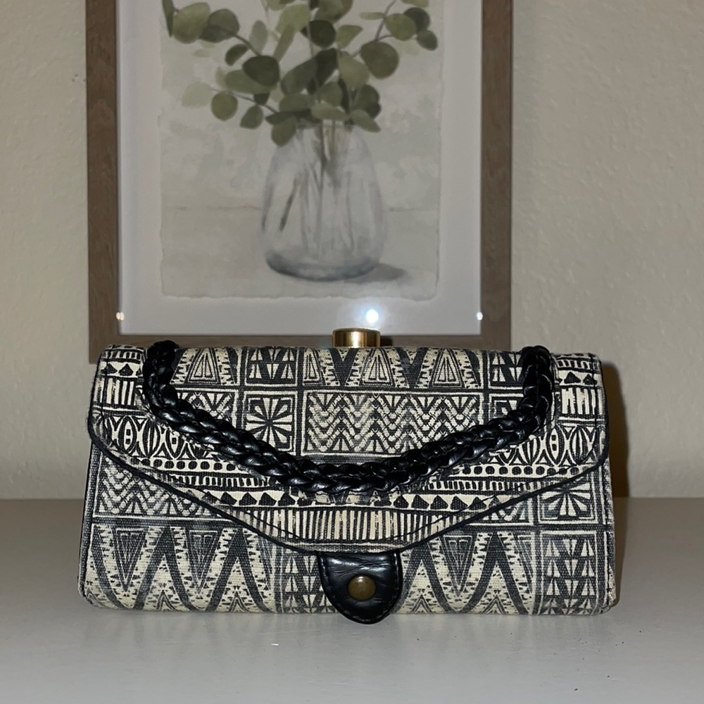 Lucky Brand small black and white boho style wallet